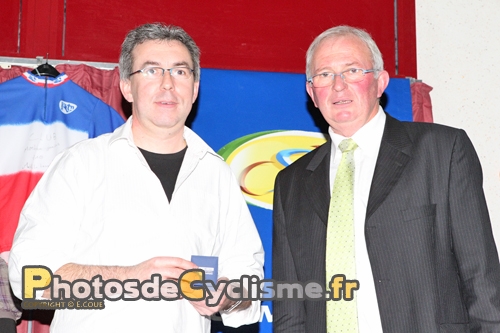AGCD562010 (68)